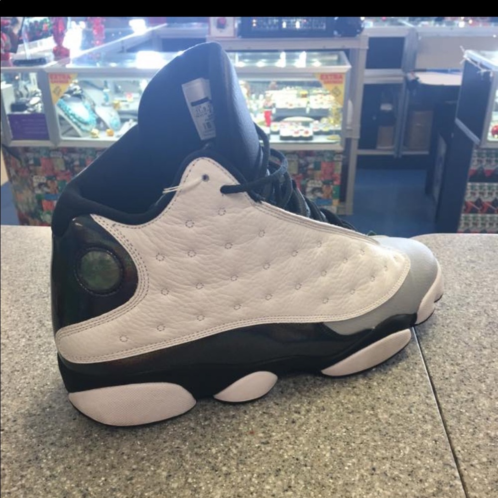 Air Jordan Retro 13’s “Wolf Grey Hologram”